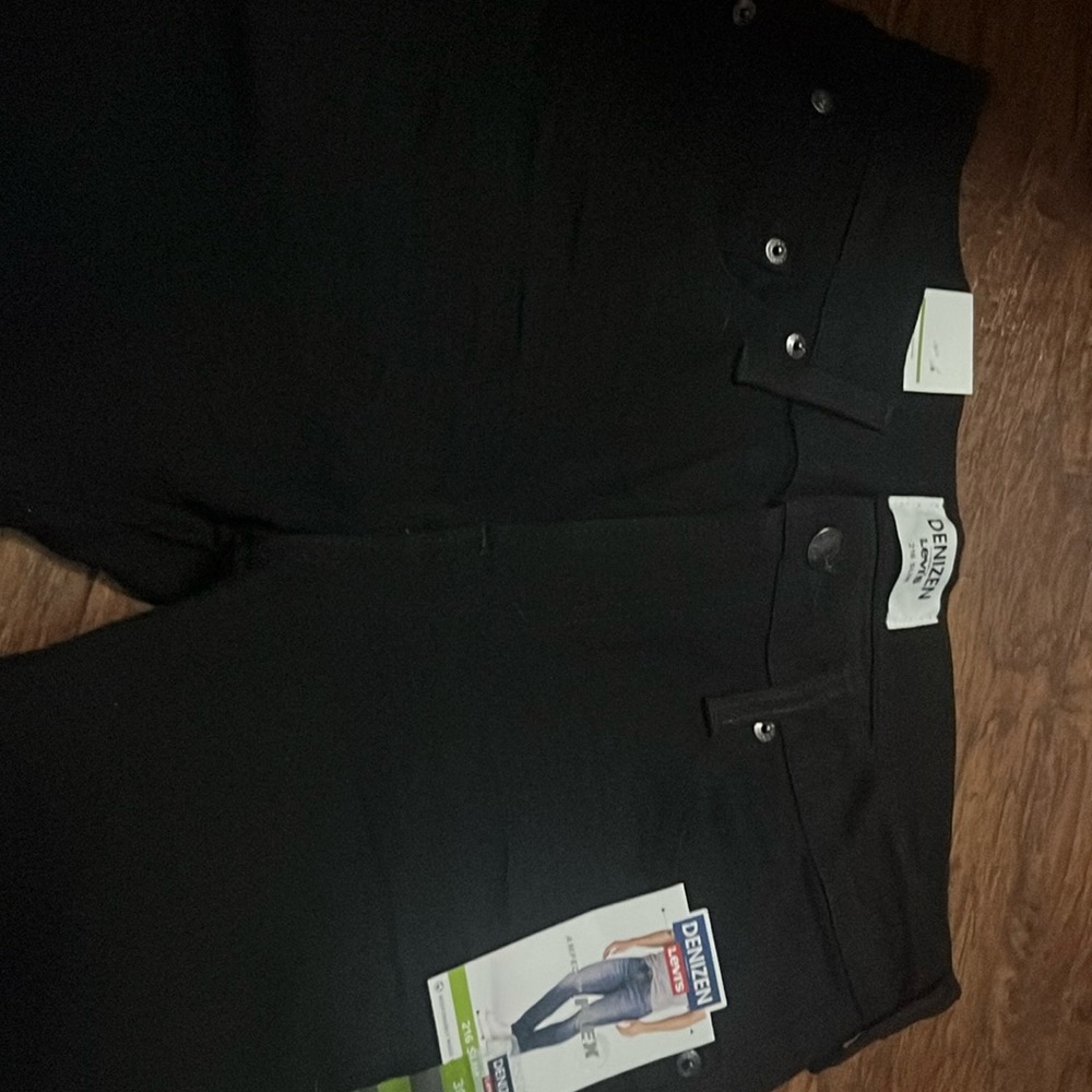 Never worn black Levi’s jeans